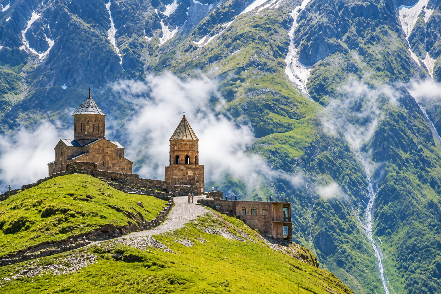 ANANURI – GUDAURI – KAZBEGI